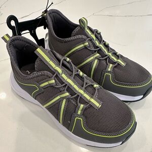 Boys slip on sneakers, size 2.